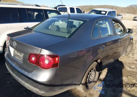 2008 Volkswagen Jetta S z USA, uszkodzony, nr VIN 3VWJZ71K98M084425